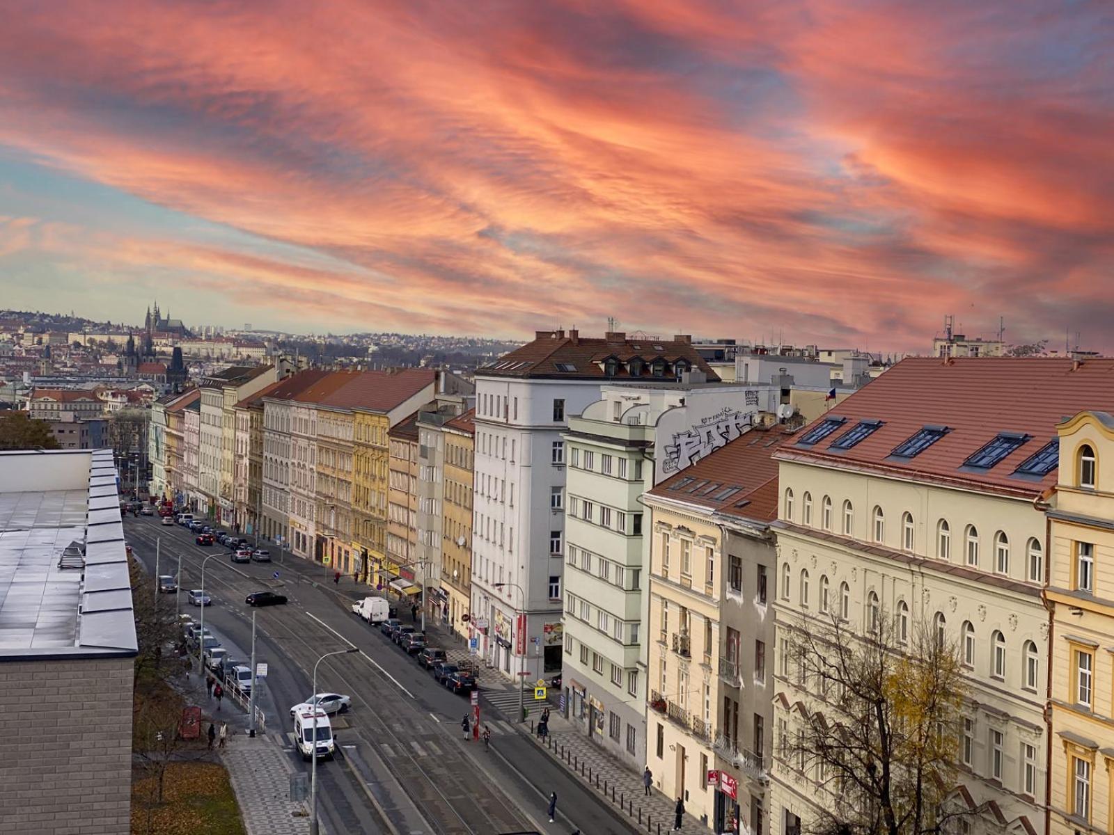 Апартаменти 4 Room, 2 Bath, Parking Прага