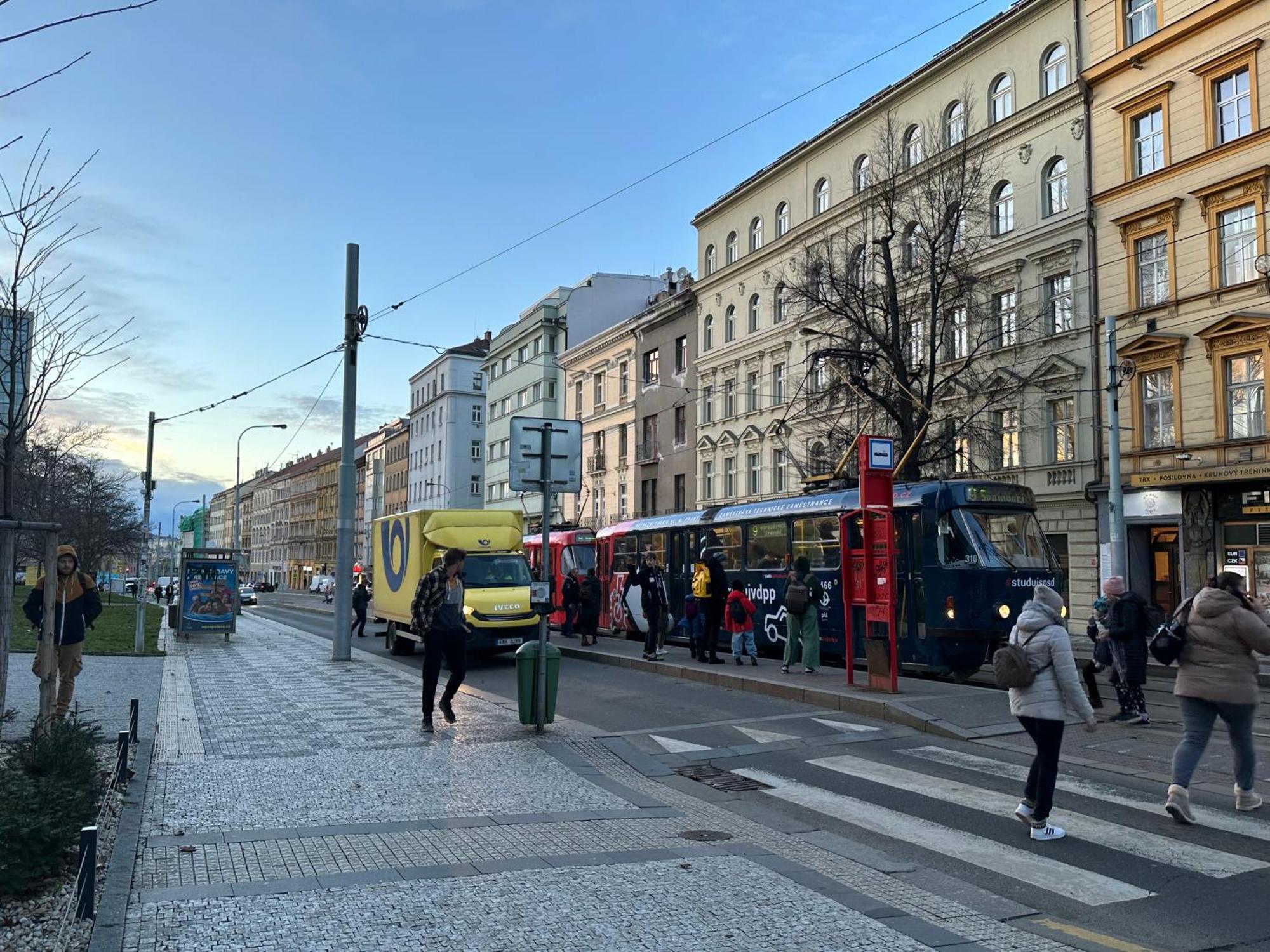 4 Room, 2 Bath, Parking Апартаменти *