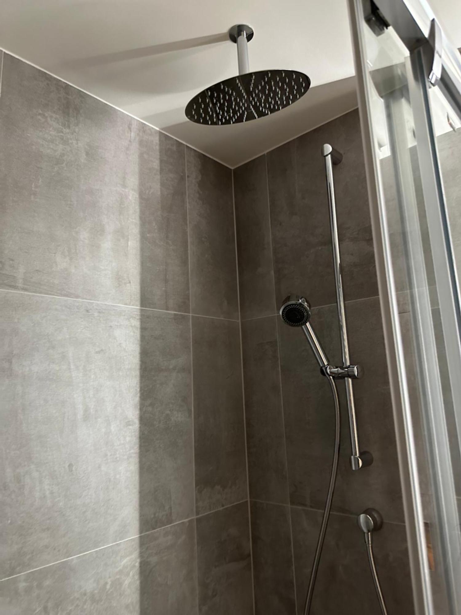 4 Room, 2 Bath, Parking Апартаменти