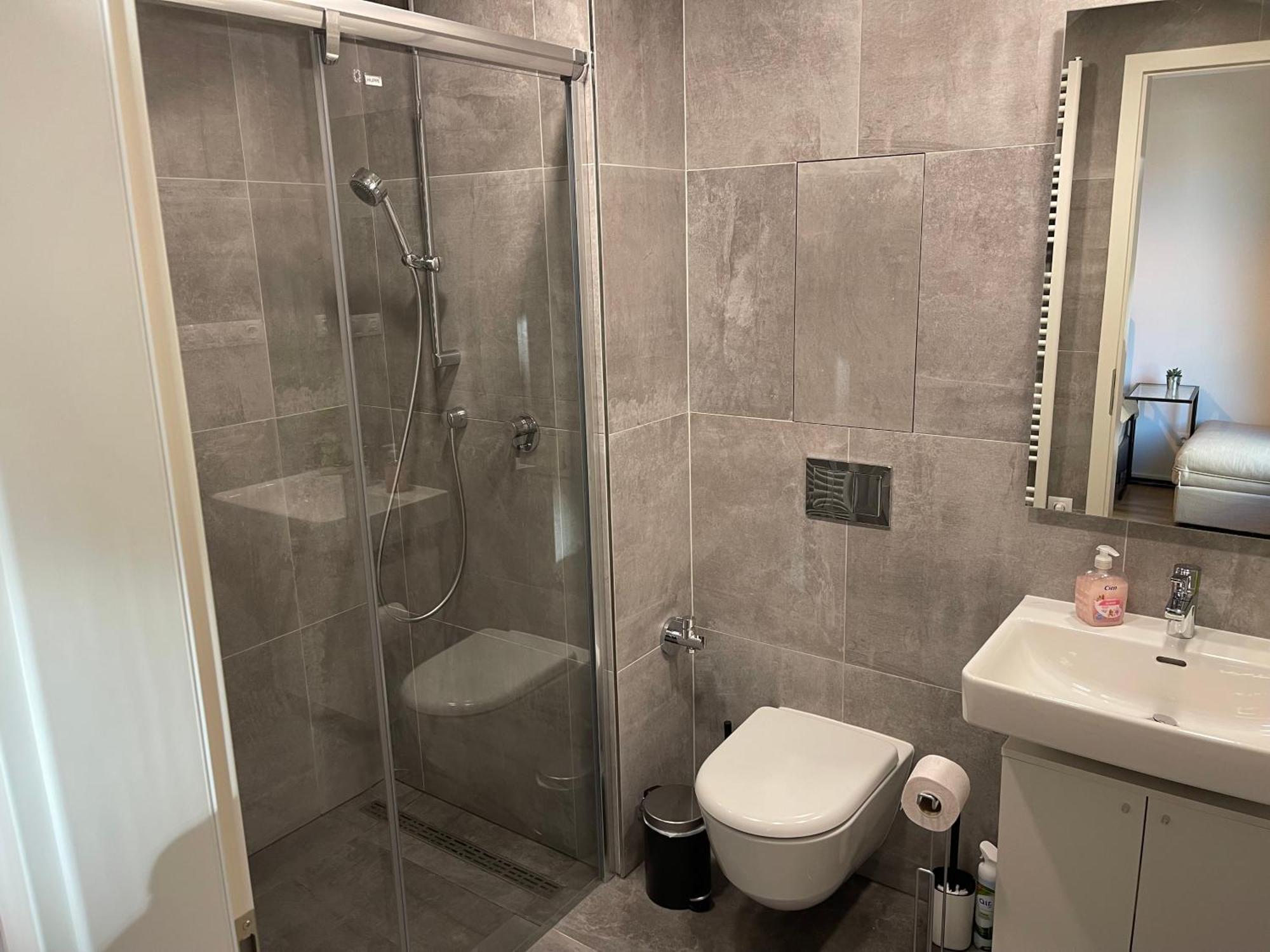 Апартаменти 4 Room, 2 Bath, Parking